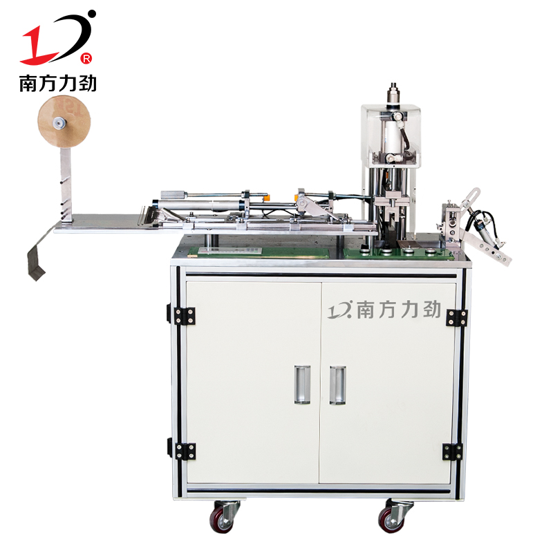 內(nèi)衣背扣帶全自動(dòng)超聲波剪切機(jī)